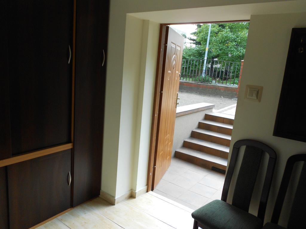 Apartament Biala Magnolia Wroclaw Exterior photo